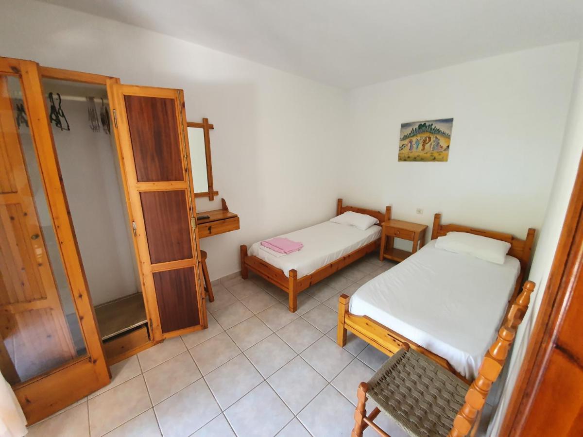 Dionisos Studios And Apts Skiathos Koukounaries Eksteriør billede